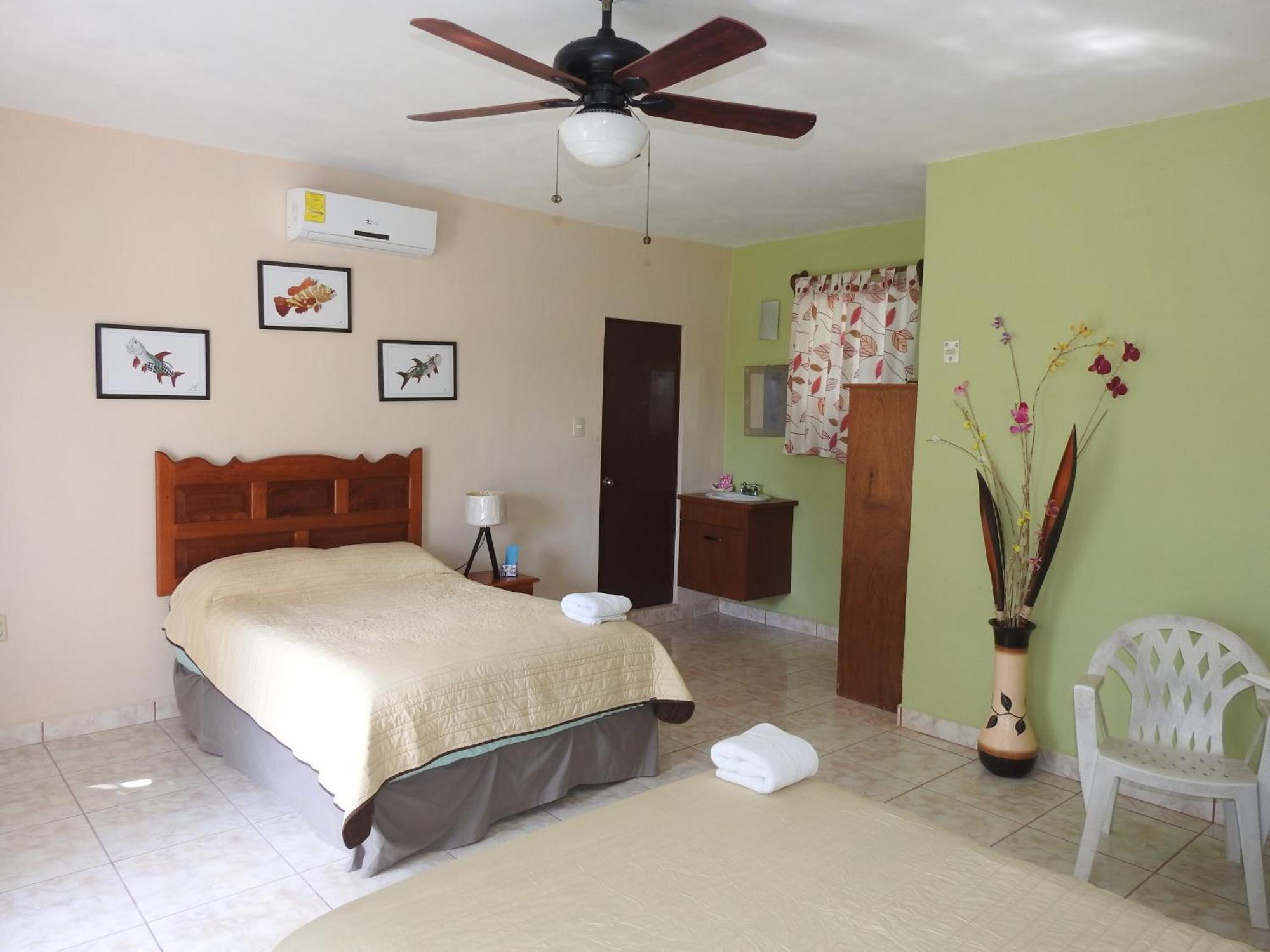 Palapas De Guest house